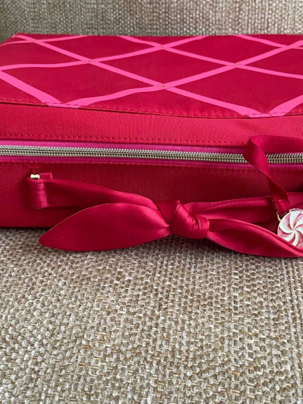 Estée Lauder Holiday Travel Case